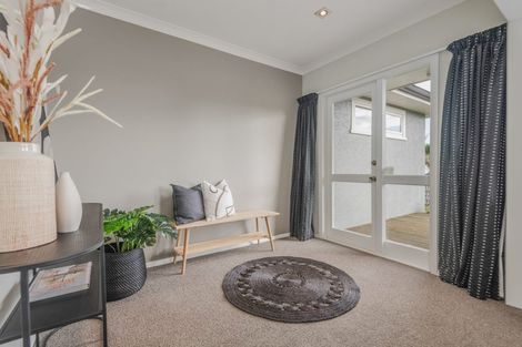 Photo of property in 10 Ilford Place, Awapuni, Palmerston North, 4412