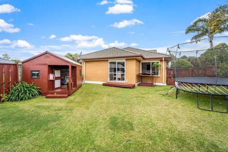 Photo of property in 4 Phoebe Meikle Place, Torbay, Auckland, 0630