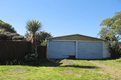 Photo of property in 1 Kauwhata Street, Himatangi Beach, Foxton, 4891