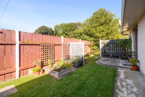 Photo of property in 32 Cecil Place, Cloverlea, Palmerston North, 4412