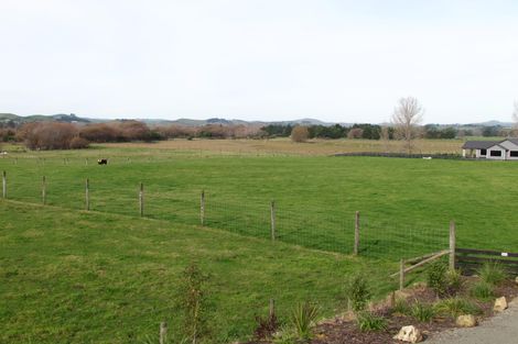 Photo of property in 64b Opaki Kaiparoro Road, Opaki, 5871