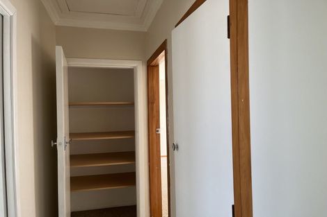 Photo of property in 4/93 Ruahine Street, Roslyn, Palmerston North, 4414