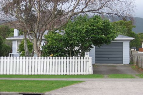 Photo of property in 181 Te Moana Road, Waikanae, 5036