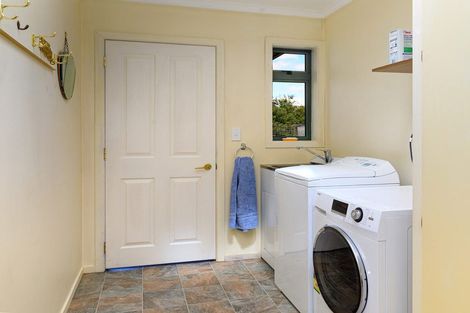 Photo of property in 10 Schaumann Street, Alexandra, 9320