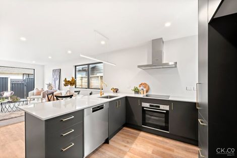 Photo of property in 22 Palmer Crescent, Silverstream, Upper Hutt, 5019