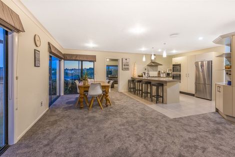 Photo of property in 16 Tongariro Drive, Aotea, Porirua, 5024