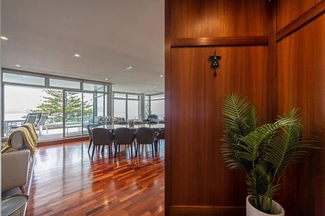 Photo of property in Mitika Apartments, 3/254 Oriental Parade, Oriental Bay, Wellington, 6011