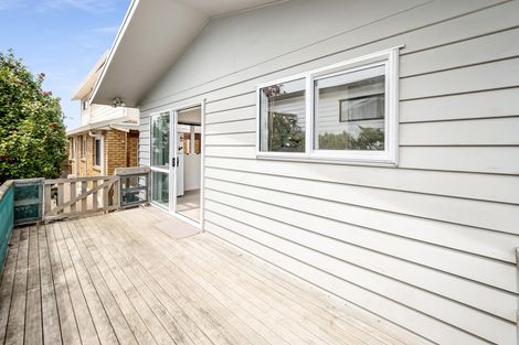 Photo of property in 129 Botany Road, Botany Downs, Auckland, 2010