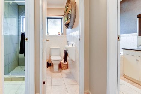 Photo of property in 122 Fitzherbert Avenue, Tawhero, Whanganui, 4501