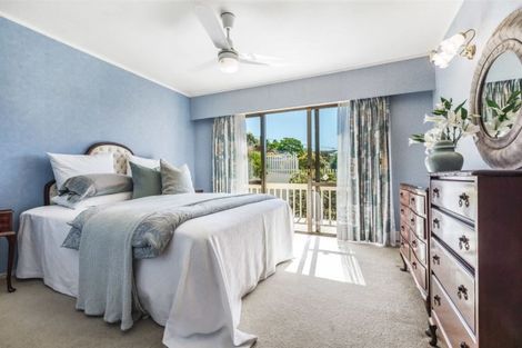 Photo of property in 2/33 Parr Terrace, Castor Bay, Auckland, 0620