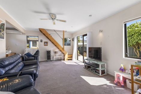 Photo of property in 14 Matipo Street, Eastbourne, Lower Hutt, 5013