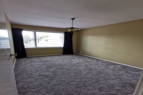 Photo of property in 17 Bateman Avenue, Bryndwr, Christchurch, 8053