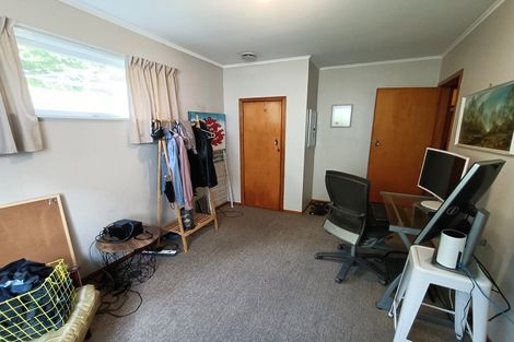 Photo of property in 15 Collier Avenue, Karori, Wellington, 6012