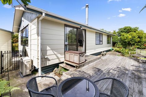 Photo of property in 2b Wyndham Road, Hannahs Bay, Rotorua, 3010