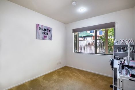 Photo of property in 13 Northern Rata Place, Albany, Auckland, 0632