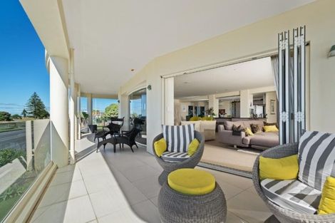 Photo of property in 189 Marine Parade, Mount Maunganui, 3116