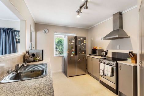 Photo of property in 2/420 Great South Road, Opaheke, Papakura, 2113