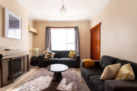 Photo of property in 17 Royal Crescent, Saint Kilda, Dunedin, 9012