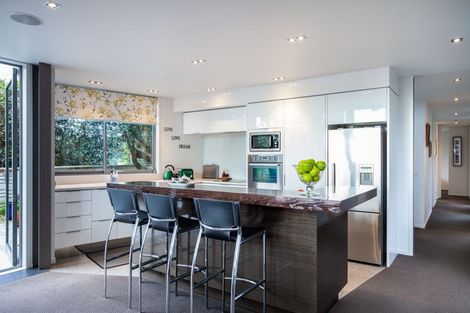 Photo of property in 9 Standish Street, New Plymouth, 4310