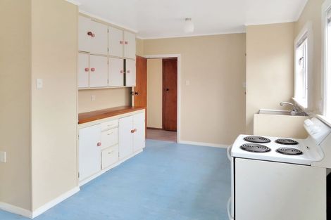 Photo of property in 8 Eldon Grove, Taita, Lower Hutt, 5019