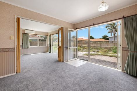 Photo of property in 5 Webb Place, Papamoa Beach, Papamoa, 3118