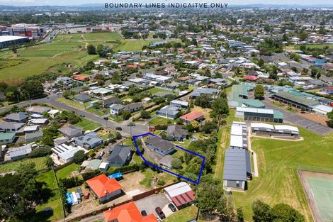 Photo of property in 9 Sutton Avenue, Mangere East, Auckland, 2024