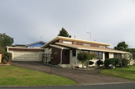 Photo of property in 16 Burn-murdoch Street, St Andrews, Hamilton, 3200