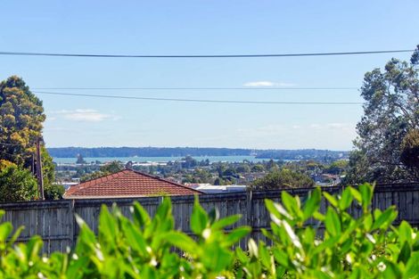 Photo of property in 1 Pleasant Road, Glen Eden, Auckland, 0602