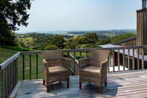 Photo of property in 560 Whitford Road, Whitford, Howick, 2571