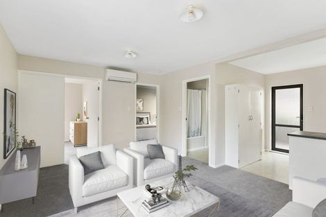 Photo of property in 37a Oteha Valley Road, Northcross, Auckland, 0632