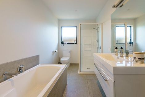 Photo of property in 16 Finch Street, Albert Town, Wanaka, 9305