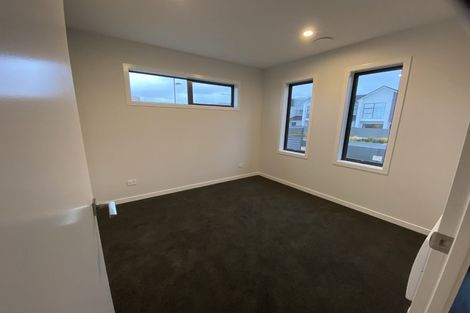 Photo of property in 22 Karearea Avenue, Kenepuru, Porirua, 5022