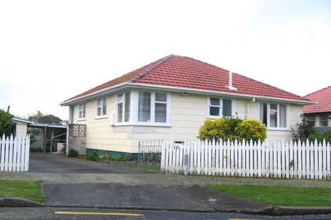 Photo of property in 10 Belfast Place, Roslyn, Palmerston North, 4414