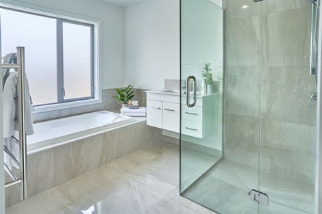 Photo of property in 5a Woodstock Place, Hokowhitu, Palmerston North, 4410