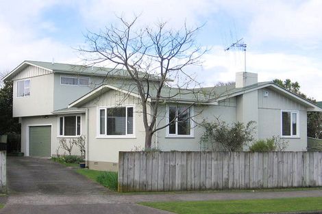 Photo of property in 15 Parkland Crescent, Terrace End, Palmerston North, 4410