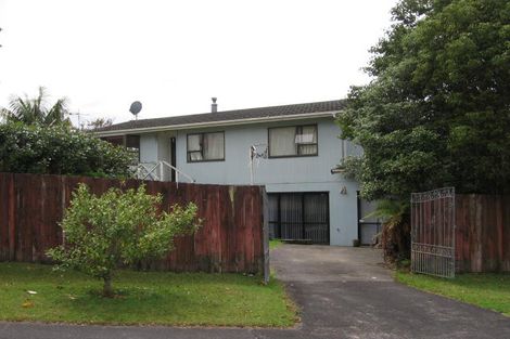 Photo of property in 3 Foyle Place, Glendene, Auckland, 0602