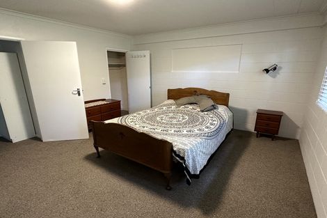 Photo of property in 16 Mccrystal Avenue, Bucklands Beach, Auckland, 2012