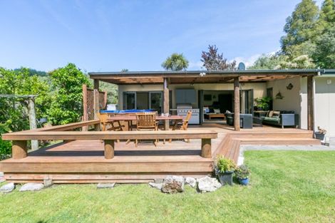 Photo of property in 637a Waipatiki Road, Tangoio, Napier, 4181