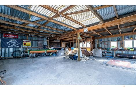 Photo of property in 72 Timaru Road, Waimate, 7924