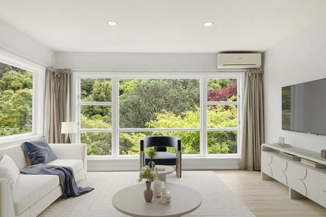 Photo of property in 64 Newlands Road, Newlands, Wellington, 6037