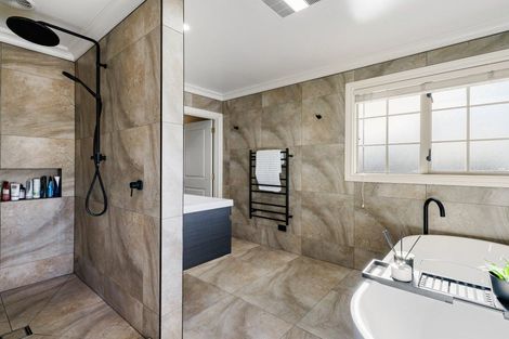 Photo of property in 30 Nielsen Gardens, Rototuna, Hamilton, 3210