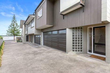 Photo of property in 3/31 The Parade, Bucklands Beach, Auckland, 2012