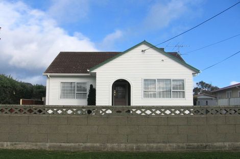 Photo of property in 16 Douglas Street, Waiwhetu, Lower Hutt, 5010