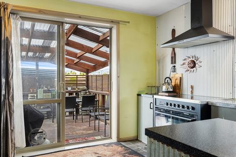 Photo of property in 121 Cuthberts Road, Aranui, Christchurch, 8061