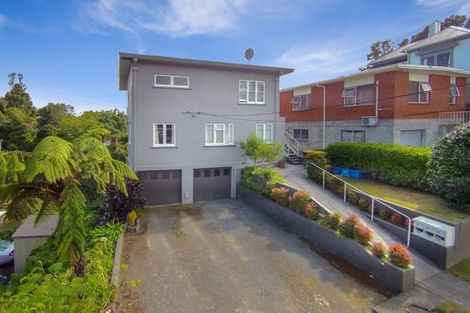 Photo of property in 5 Pendarves Street, New Plymouth, 4310