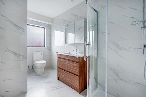 Photo of property in 2/3 Pinefield Road, Whenuapai, Auckland, 0618