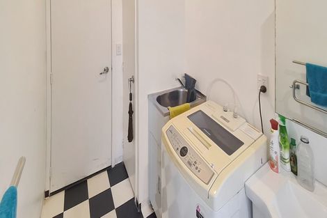 Photo of property in 9 Ngatoa Place, Glenfield, Auckland, 0629