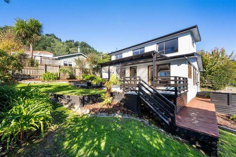 Photo of property in 14 Leicester Street, Picton, 7220