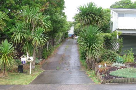 Photo of property in 1/56 Lavery Place, Sunnynook, Auckland, 0632