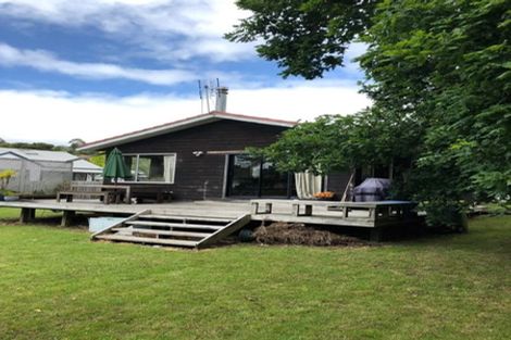 Photo of property in 17 Mannering Place, Hillcrest, Auckland, 0627